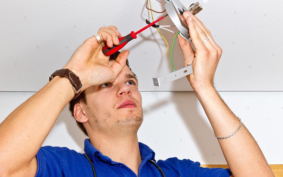 je recherche un électricien Gonesse